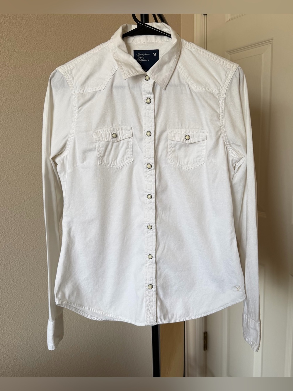 American Eagle womens M white long-sleeve cotton button up westerncore academia
